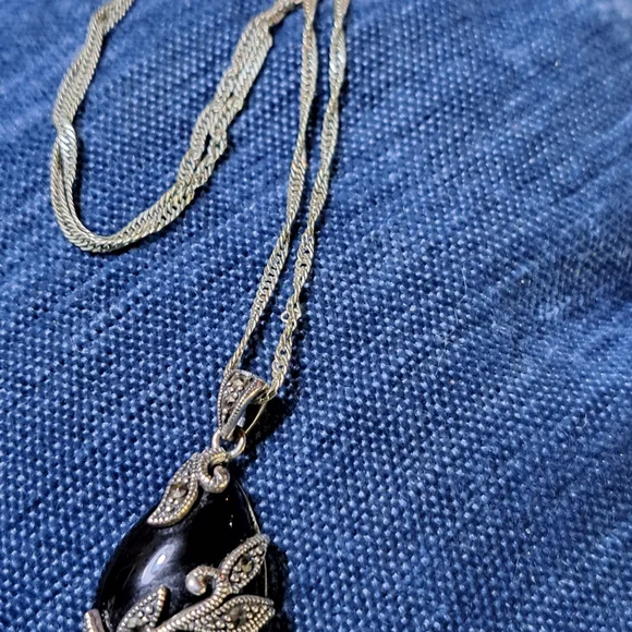 925, Elegant Onyx, Silver And Marcasite Jewelry Set - Picture 5 of 7